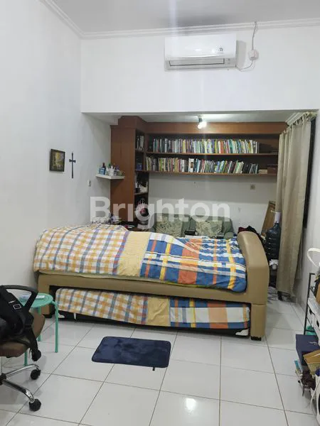 image RUMAH CANTIK MINIMALIS 1½ LT MEZANIEN DI CLUSTER CIKUNIR (4)