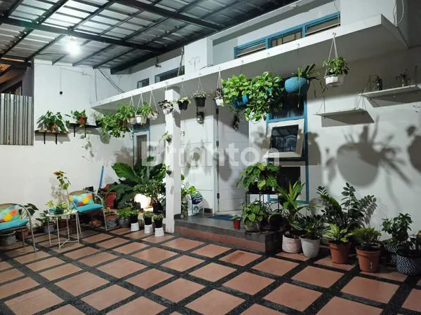 image RUMAH CANTIK MINIMALIS 1½ LT MEZANIEN DI CLUSTER CIKUNIR (5)