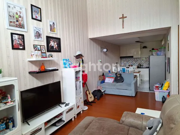 image RUMAH SIAP HUNI KONDISI BAGUS DI PERUMAHAN CLUSTER COLOMADU (4)