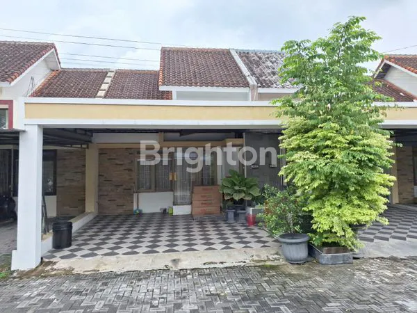 image RUMAH MINIMALIS DI PERUMAHAN CLUSTER COLOMADU (1)