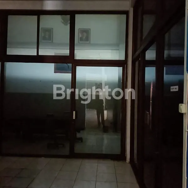 image DISEWAKAN TEMPAT USAHA COCOK BUAT DEALER MOTOR RODA DUA (4)