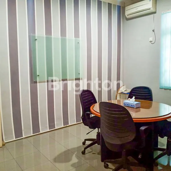 image RUMAH SEKALIGUS KANTOR, LOKASI STRATEGIS, DAERAH TEBET, JAKARTA SELATAN (4)
