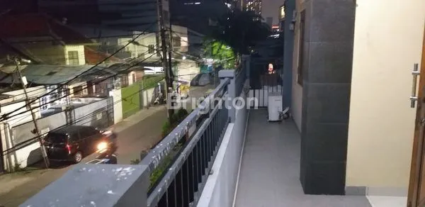 image RUMAH JEMBATAN LIMA JAKARTA BARAT (8)