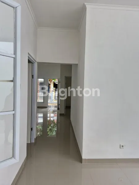 image RUMAH SIAP HUNI BARU RENOVASI DI LIMUS PRATAMA REGENCY (6)