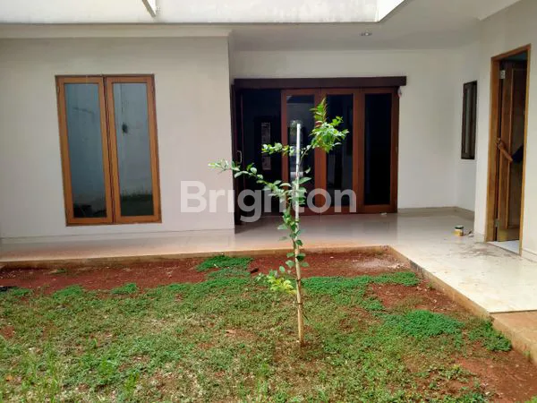 image RUMAH DI PONDOK PINANG JAKARTA SELATAN (4)
