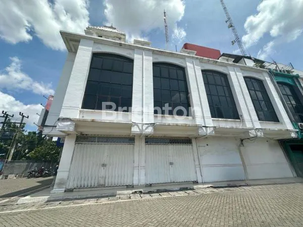 image FULL RENOVASI RUKO HOOK 3 LANTAI RUNGKUT (2)