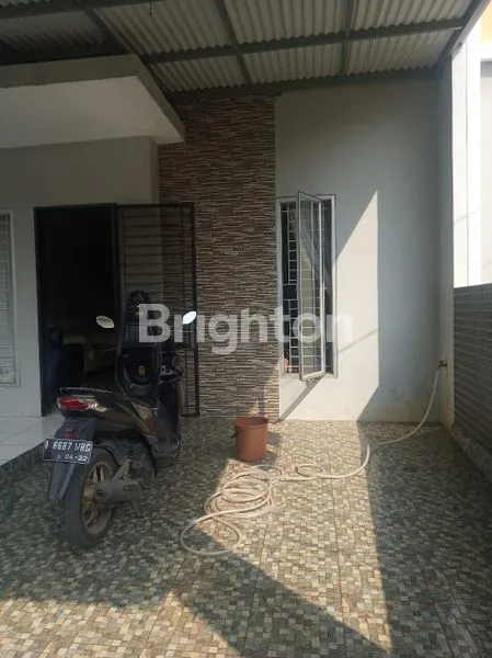 image RUMAH DI CLUSTER GREEN LAKE PAMULANG (3)