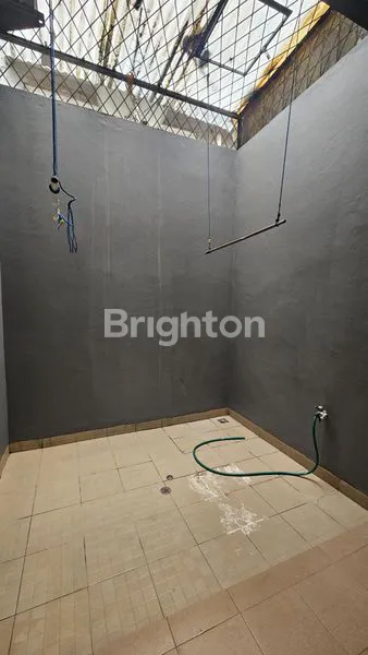 image RUMAH TOWNHOUSE TAMAN PARIS 1 SIAP HUNI LIPPO UTARA KARAWACI (3)