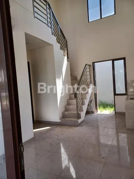 image RUMAH BAGUS LOKASI STRATEGIS DALAM CLUSTER DI JAKARTA GARDEN CITY JAKARTA TIMUR (7)