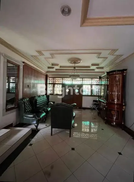 image RUMAH BESAR DI CIKINI BINTARO (8)