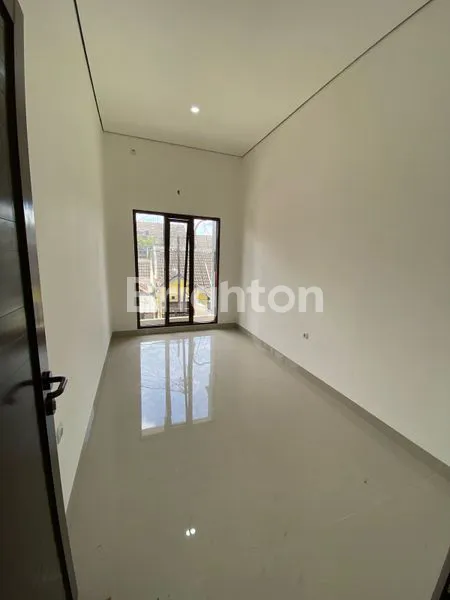 image RUMAH BARU SIAP HUNI AREA CIBADUYUT BANDUNG (3)