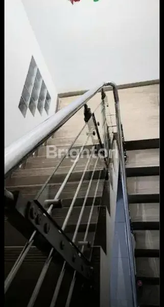 image RUMAH CANTIK ANGGREK LOKA BSD TANGERANG (3)