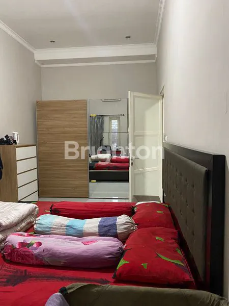 image JUAL CEPAT SEMIFURNISH TERAWAT BAGUS PONDOK TJANDRA (3)