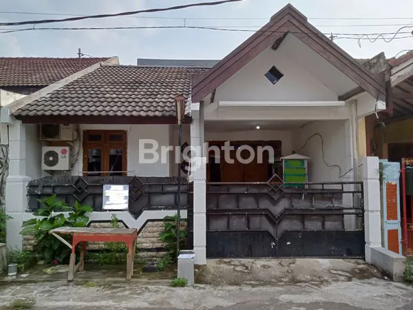 RUMAH JENGGOLO STRATEGIS TENGAH KOTA DEKAT AKSES TOL