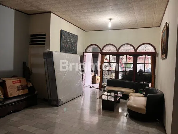 image RUMAH BESAS BANJIR LT 495M² + 3 TOKO DI GALAXY BEKASI (2)