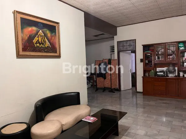 image RUMAH BESAS BANJIR LT 495M² + 3 TOKO DI GALAXY BEKASI (3)