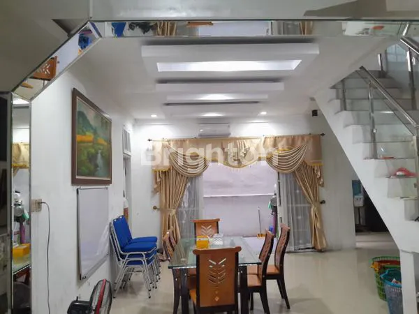 image RUMAH 2½ TINGKAT BAGUS DAN SIAP HUNI DALAM KOMPLEK TASBIH 1 (7)