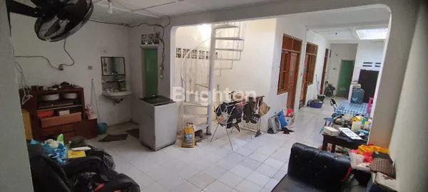 image RUMAH KRUKUT BELAKANG GAJAHMADA (4)