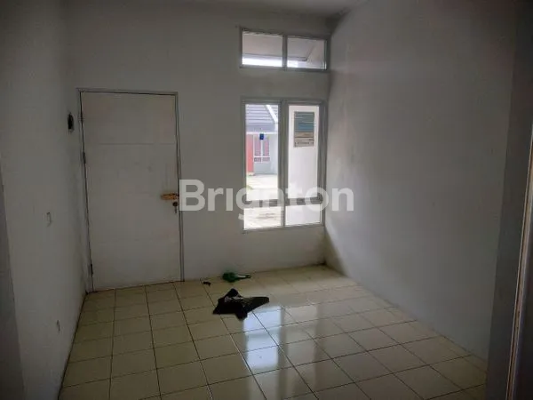 image RUMAH DI CLUSTER VENESIA SENTRALAND PARADISE BOGOR (8)