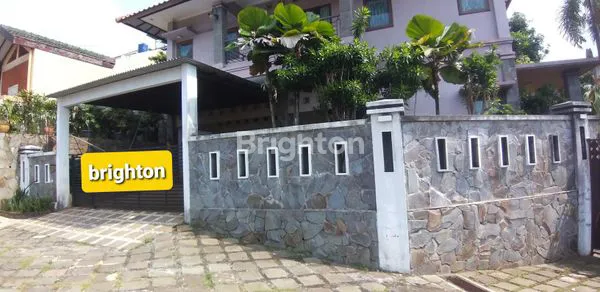 RUMAH 2 LANTAI VILLA ASTER TEMBALANG