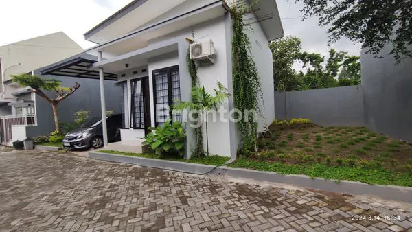 image RUMAH SIAP HUNI DEKAT SIMPANG LIMA GUMUL KEDIRI (3)