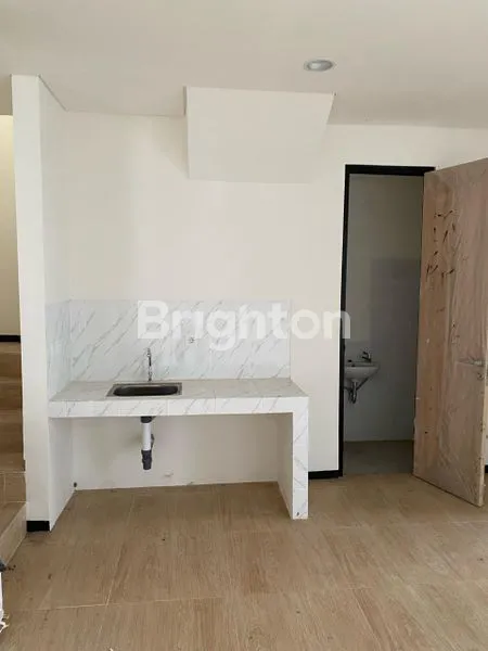 image RUMAH MEWAH 3KT DI ROLLING HILLS DEKAT MALL TRANS TANJUNG BUNGA (5)