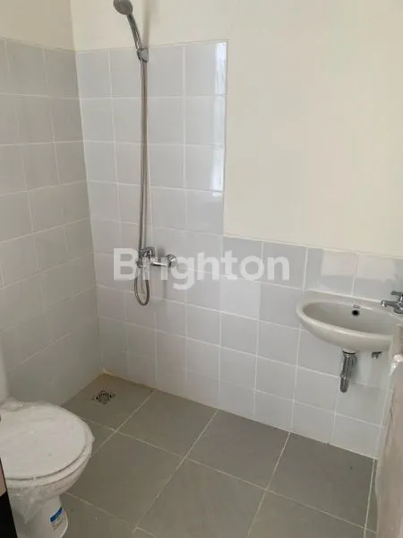 image RUMAH MEWAH 3KT DI ROLLING HILLS DEKAT MALL TRANS TANJUNG BUNGA (6)