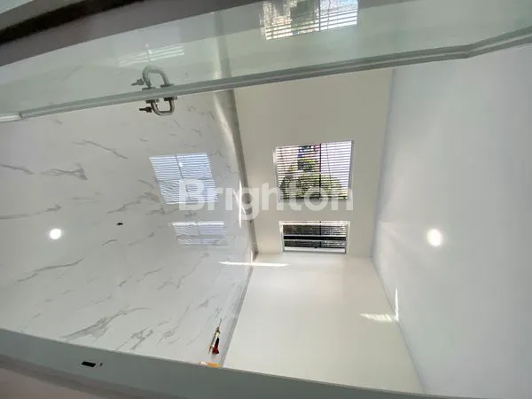 image RUMAH BARU DIBANGUN, TANJUNG DUREN SELATAN, UK. 3,5 X 21 M2, 3 LANTAI, HADAP SELATAN, CARPORT 2 MOBIL BESAR, DEKAT TOL, PASAR KOPRO, SEKOLAH UMUM, ROW 2 MOBIL, BEBAS BANJIR, HARGA MSH NEGO (4)