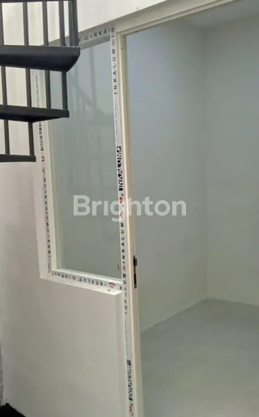 image RUMAH MODERN MINIMALIS 1M-AN RUNGKUT ASRI DEKAT MERR, SUPERINDO, MCD (4)