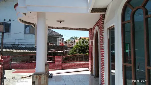 JUAL TANAH DAN BANGUNAN 2 LANTAI