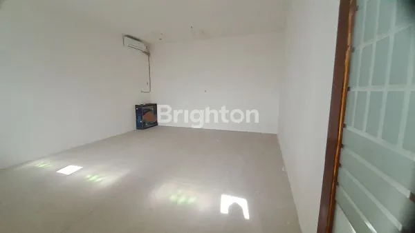 image RUANG KANTOR DI KOMPLEKS BATAN DI PINGHIR JALAN RAYA PASAR MINGGU (8)