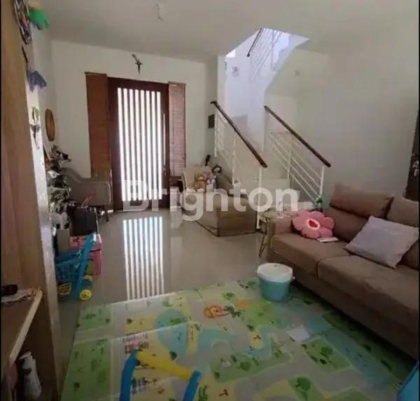 image RUMAH 2 LANTAI DI CLOVERHILL RESIDENCES KREO LARANGAN (3)