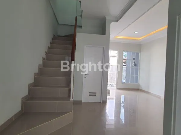 image RUMAH DUA LANTAI SIAP HUNI JATIWARNA (6)