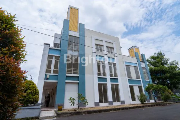 image RUKO POJOK 3 LANTAI DI SAWOJAJAR KOTA MALANG (1)