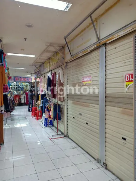 STAND 2 JADI 1 MURAH DI PUSAT GROSIR SURABAYA DEPAN PASAR TURI