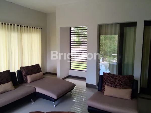 image VILLA DEKAT PANTAI MELASTI (2)