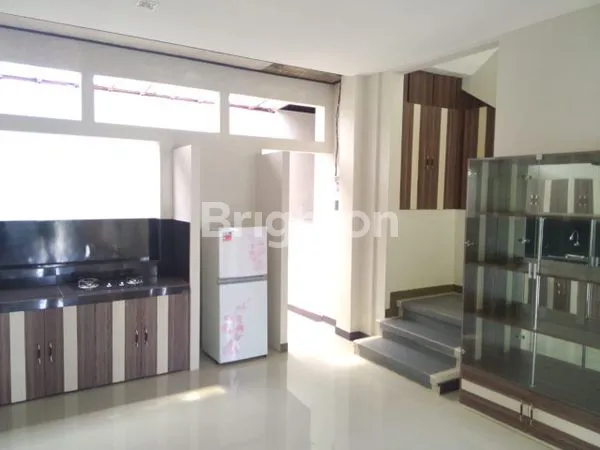 image VILLA DEKAT PANTAI MELASTI (5)