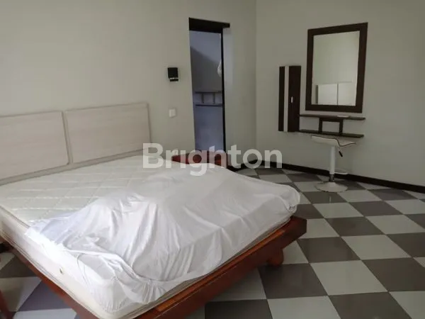 image VILLA DEKAT PANTAI MELASTI (4)