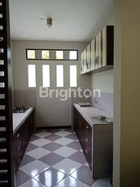 image VILLA DEKAT PANTAI MELASTI (5)