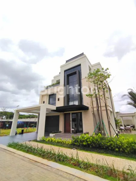 image RUMAH MEWAH 3 LANTAI DENGAN LIFT & FULL MARBLE IMPORT, CLUSTER TRESOR, PUSAT BSD CITY, TANGERANG (1)
