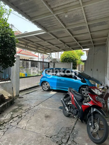 image RUMAH SECOND LUAS DI RUNGKUT, DEKAT UPN DAN MERR (2)