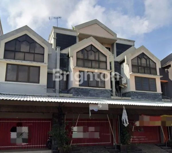 image 2 RUKO JEJER DENGAN PARKIRAN YANG LUAS DEKAT ARTOS MALL MAGELANG (2)