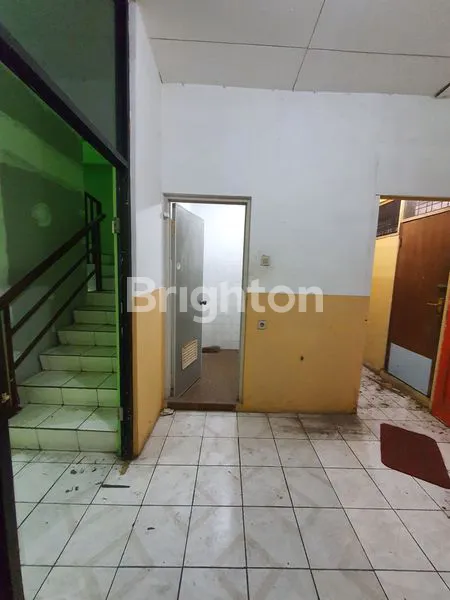 image GREEN GARDEN RUKO 5 X 19,  3½ LANTAI HADAP JALAN BESAR (4)