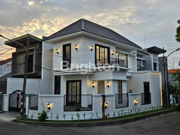 image RUMAH MODERN STYLE DI RUNGKUT ASRI SURABAYA DEKAT MERR ARAYA (1)