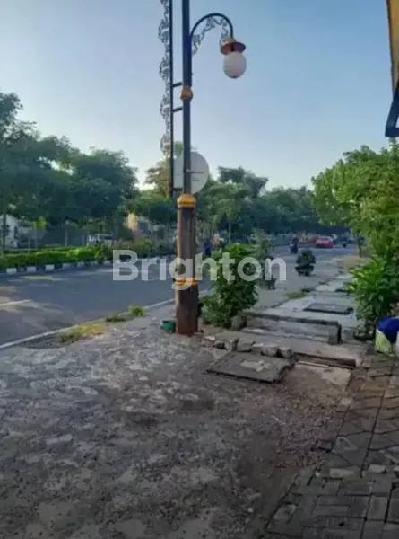 image COCOK SEGALA USAHA RUMAH DI NOL RAYA MERR, LOKASI STRATEGIS (2)