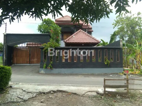 image RUMAH MEWAH 2 LANTAI,   BANGUNAN BARU, SIAP HUNI,STRATEGIS  LOKASI TENGAH KOTA, AKSES MOBIL. HARGA NEGO. (2)