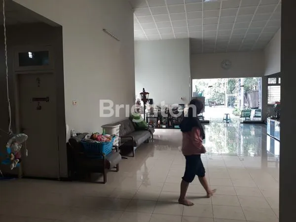 image RUMAH PETEMON MURAHH CIAMIKK BANGUNAN MARMER STRATEGIS (1)