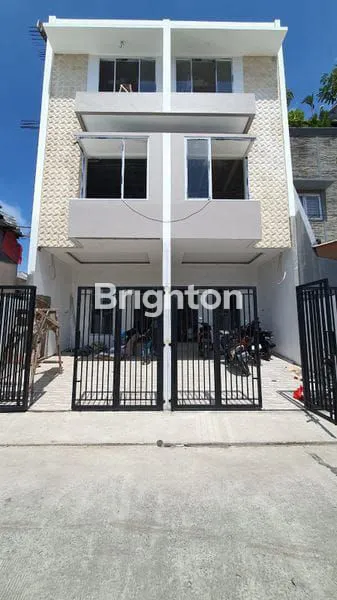 image RUMAH BARU 3 LANTAI DI DURI KEPA, DEKAT TANJUNG DUREN, JAKARTA BARAT (1)