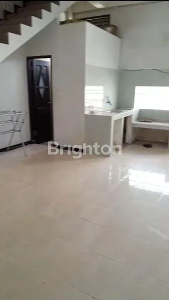 image RUKO 2 LANTAI TENGAH KOTA DI KAWASAN RAMAI (2)