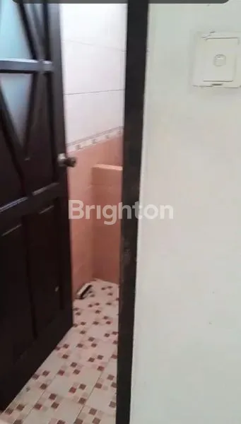 image RUKO 2 LANTAI TENGAH KOTA DI KAWASAN RAMAI (4)